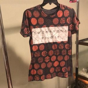 Twenty one pilots shirt